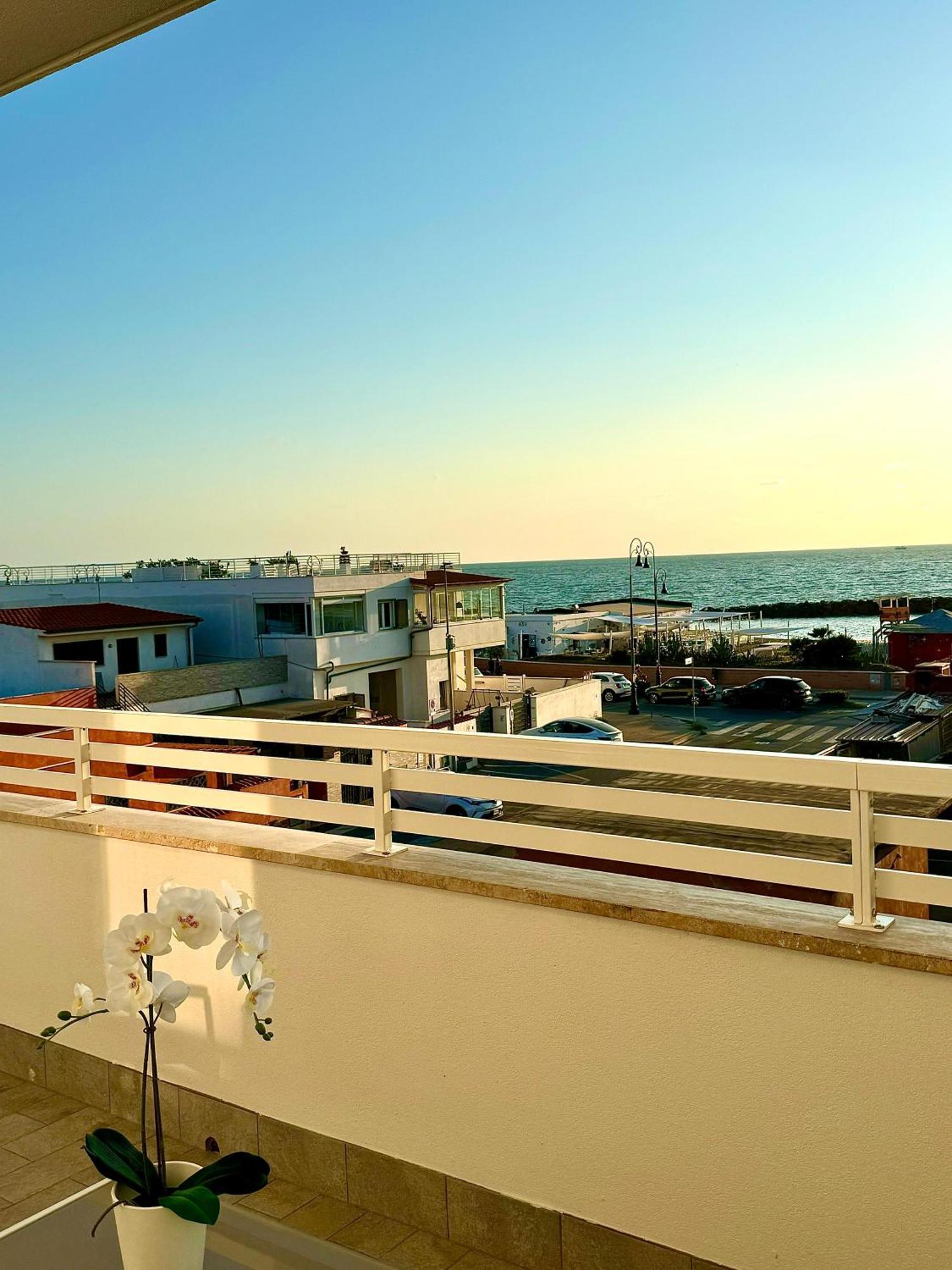 Suites Dreams Fiumicino Mare Extérieur photo